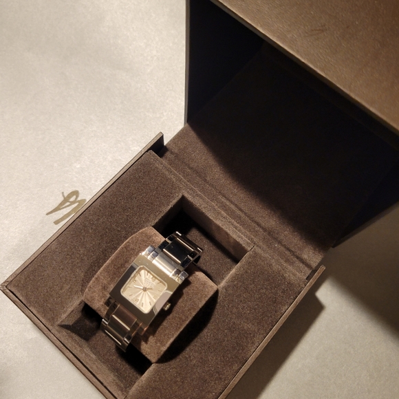 GUCCI Watch ⌚️ - Picture 5 of 6